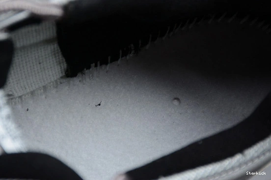 884421-001 “SILVER 97 AIR MAX BULLET” NIKE 1118